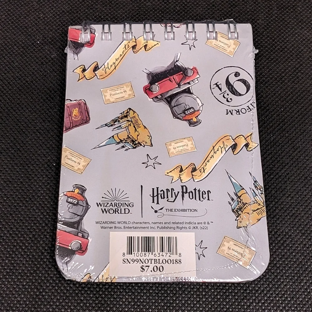 NWT Harry Potter Notepad Platform 9 and 3/4 Design